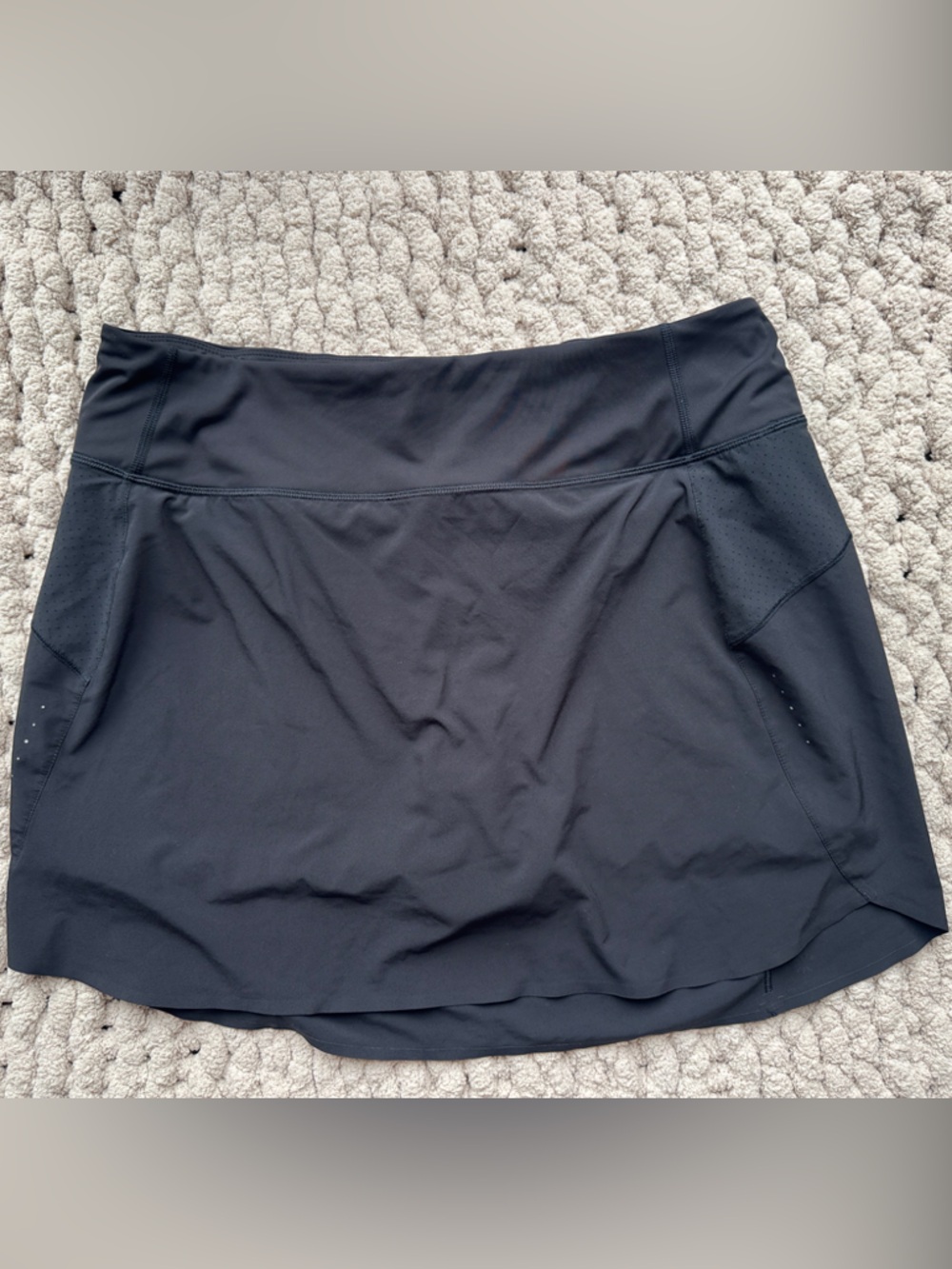Athleta Run With It 16” Black Athletic Skort
